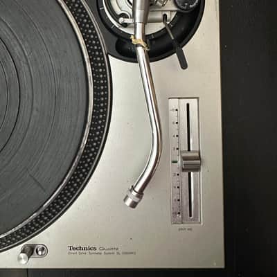 Technics SL-1200MK2 1979 - 2010 Silver image 4