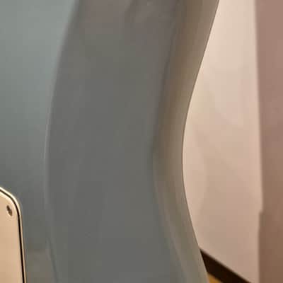 Fender American Professional Stratocaster with Maple Fretboard 2017 - 2019 - Sonic Grey image 10