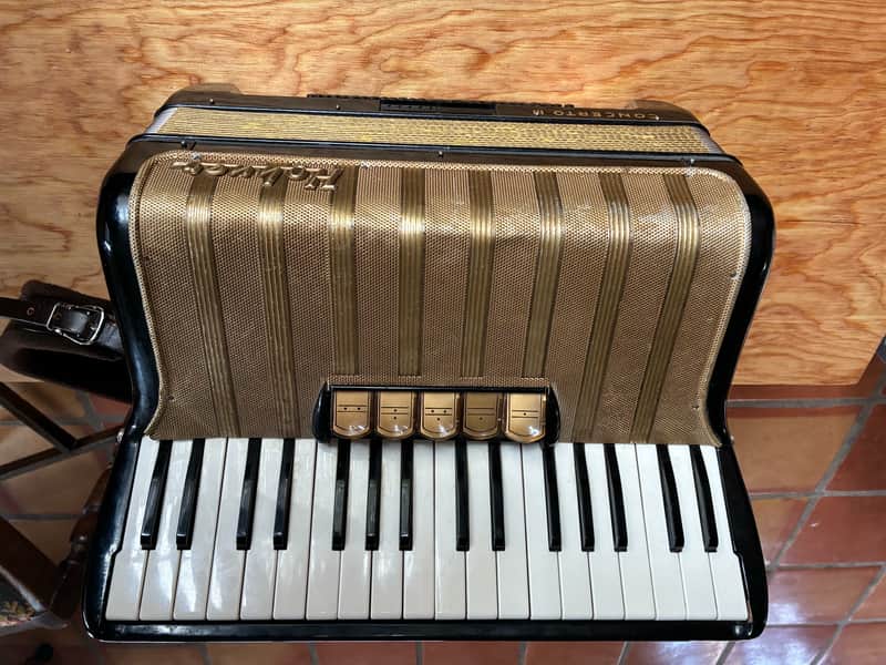 Hohner Concerto III 1970s - Black image 1