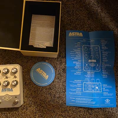 Universal Audio Astra Modulation Machine 2021 - Present - White image 3