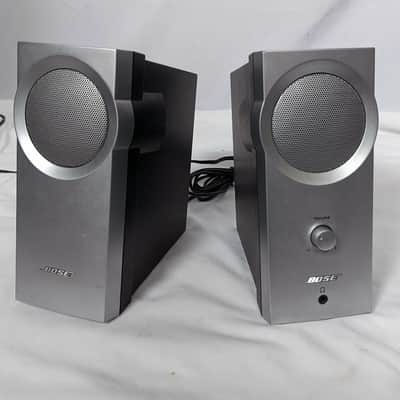 Bose Companion 2 Multimedia Speaker System - 2.1 Channel Computer Speakers image 2