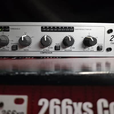 dbx 266xs Dual-Channel Compressor / Gate 2010s - Silver Bild 4