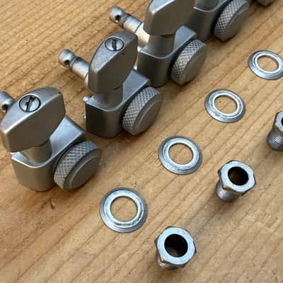 Vintage 1990’s Genuine Fender Stratocaster / Telecaster Locking Tuners Tuning Heads - Satin Chrome image 6