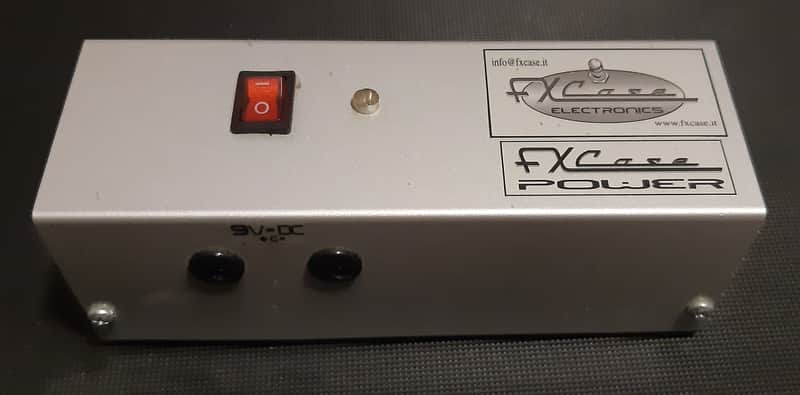 FX Case 9V DC power supply for multiple pedals 2000's - Grey image 1
