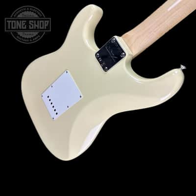 Fender Custom Shop 1968 Stratocaster DLX Closet Classic Maple Neck Aged Vintage White w/case CZ578539 image 8