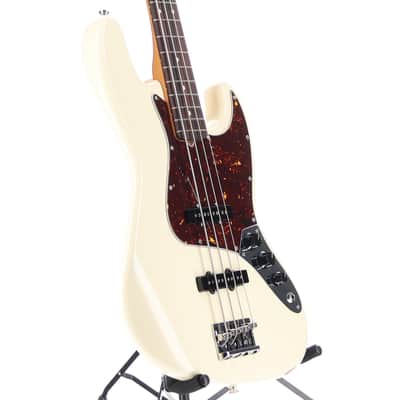 Fender American Professional II Jazz Bass, Rosewood Fingerboard, Olympic White (RC3)(31195) (31195) image 3