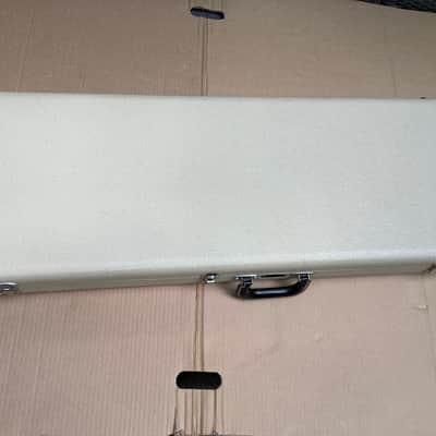 Fender Custom shop limted edition strat stratocaster guitar case hardcase 2 color version made in USA image 4