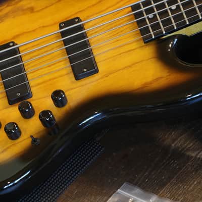 Warmoth 5 String Bass with Bartolini's Sunburst + GB image 6