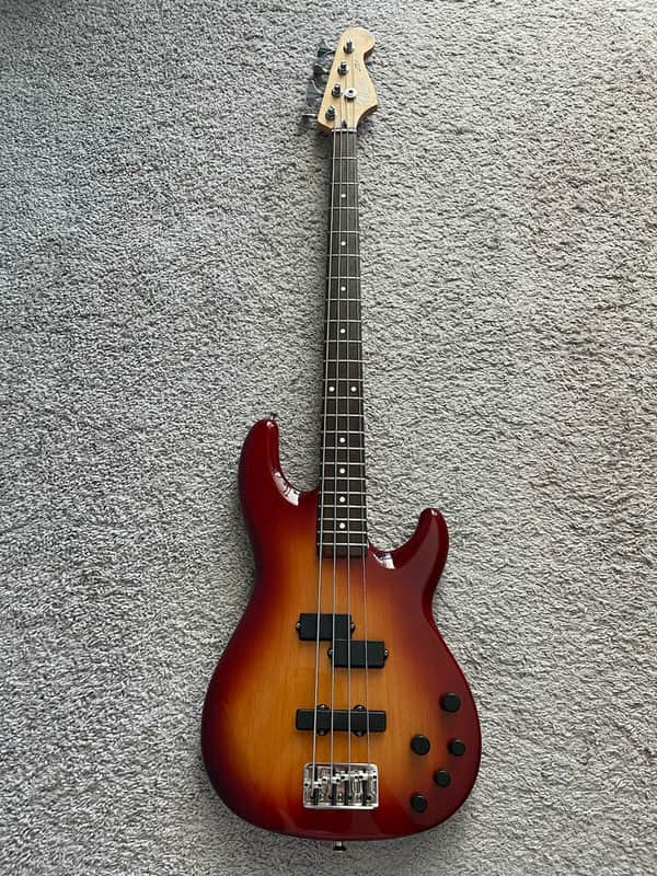 Fender Deluxe Zone Bass 2002 MIM Sienna Sunburst Rare 4-String Bass Guitar image 1