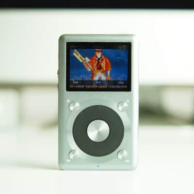 Fiio X3 2nd Gen Hi-res Audio Player (Gunmetal) in Very Good Condition image 11