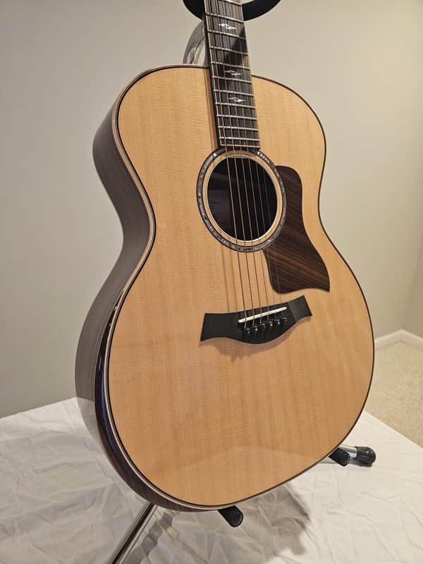 Taylor 814e Acoustic/Electric Guitar w/ Case image 1