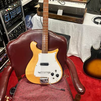 Rickenbacker 425 6 String Electric Guitar w/ Factory Vibrato 1966 - Natural image 2