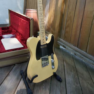Fender American Vintage '52 Telecaster 2017 - Butterscotch Blonde image 1