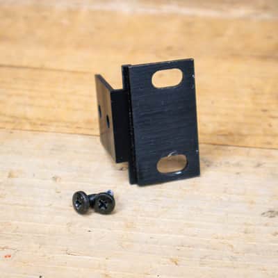 DBX Single Rack Ear for 163x/263x/363x/463x/563x Mount Bracket U281088 image 1