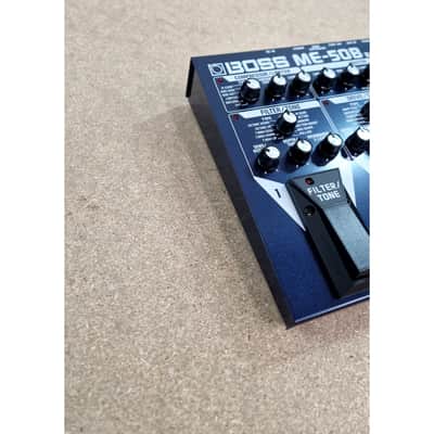 Boss ME-50B - Multi-Effects Pedals - Excellent w/ Soft Case & power supply image 7