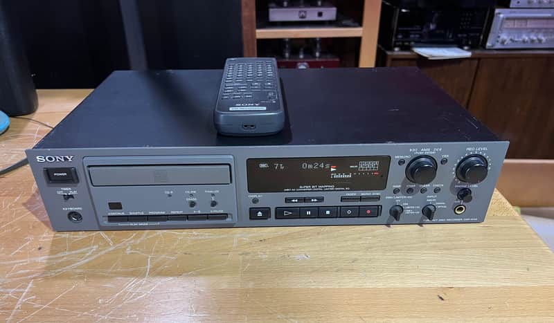 Sony CDR-W33 Professional CD Recorder / Player, OME Remote Control, Working condition. image 1
