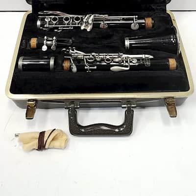 Selmer Bundy 577 Resonite Clarinet, USA, with case and accessories image 5