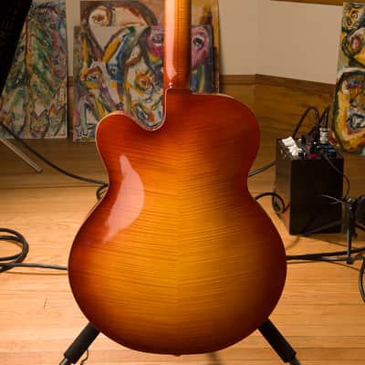 NEW PRICE! 18 " Benedetto "Custom 7 String" (like La Venezia model) 1993 Autumn sunburst Offers OK image 2