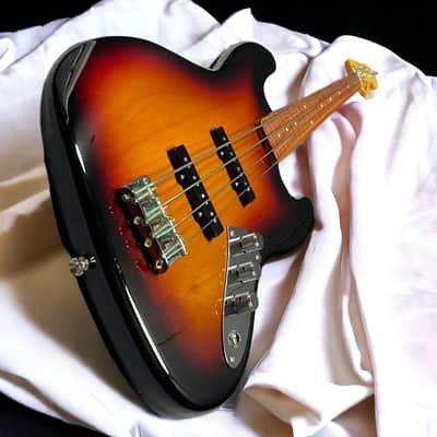 Fender Jaco Pastorius Fretless Jazz, 3-Tone Sunburst w/ Pau Ferro image 4