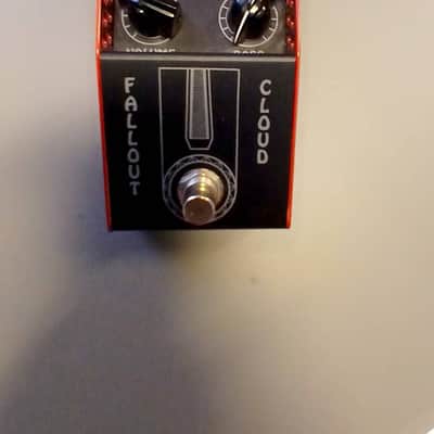 ThorpyFX Fallout Cloud Fuzz V2 2018 - Silver/Orange image 2
