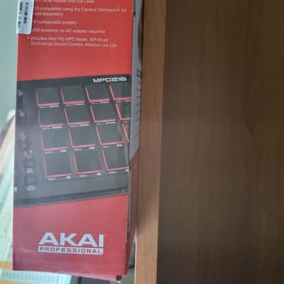 Immagine Akai MPD218 2015 - Present - Black - 5