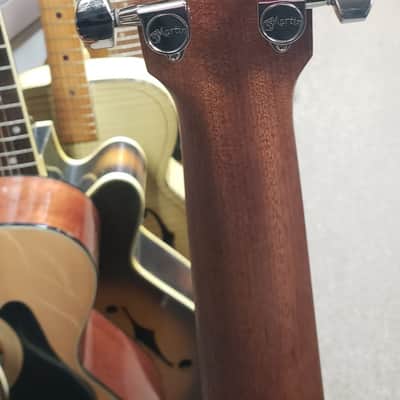Martin Guitars DJR-10 Dreadnought Junior with Gig Bag - Excellent image 7