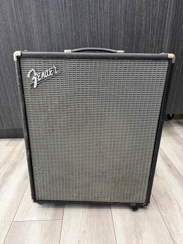Fender Rumble 200 AMP(200 Watts) image 1