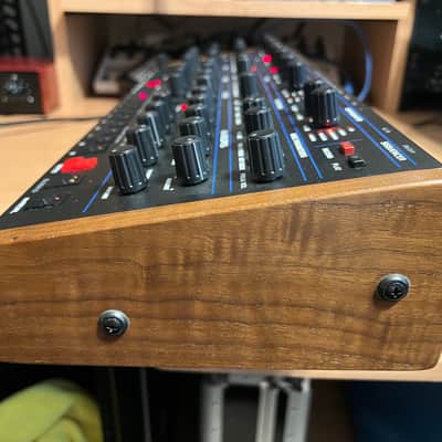 Dave Smith Instruments OB-6 Desktop 6-Voice Polyphonic Synthesizer 2017 - Present - Black image 6