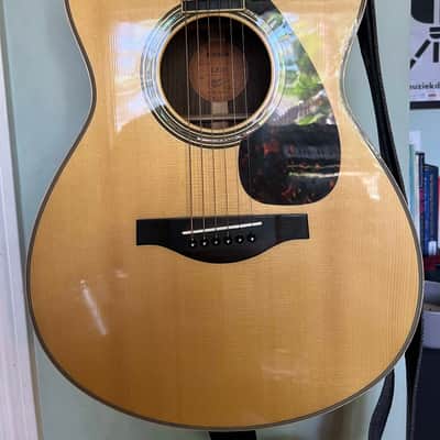 Yamaha LS16R L Series Spruce/Rosewood Concert with Electronics 2010s - Natural image 2