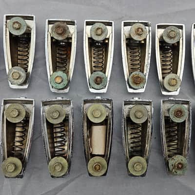 Ludwig Classic Style Lugs Set Of 14 - Chrome image 4