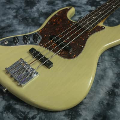 Fender Custom Shop Jazz Bass Fretless Swamp Ash Body Left Handed Made in Japan image 9