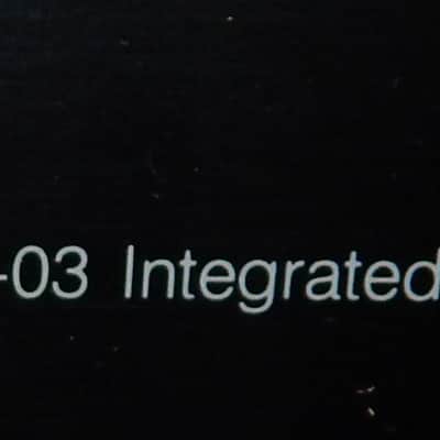 AR Acoustic Research A-03 integrated amplifier image 2