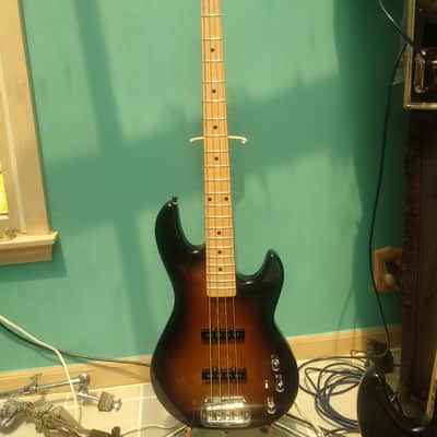 G&L Tribute Series SB-2 Bass Brownburst Maple Fretboard image 2