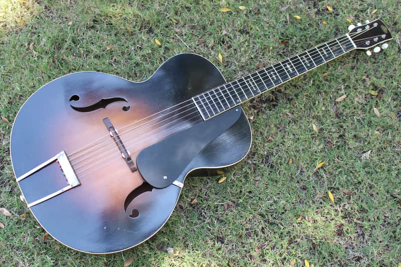 Beautiful Vintage 1930s-1940s Regal Acoustic Archtop Guitar Large