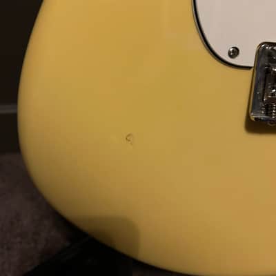 Fender Player Stratocaster with Maple Fretboard 2018 - 2024 - Buttercream image 3