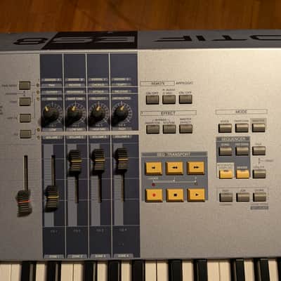 Yamaha Motif ES 8 Synth with flight case, pedals & cables image 4