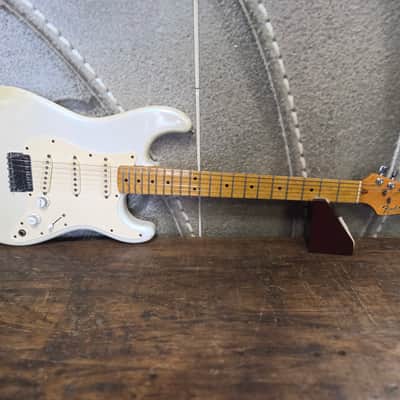Fender "Dan Smith" Stratocaster Hardtail with Maple Fretboard 1981 - 1983 - Arctic White image 1