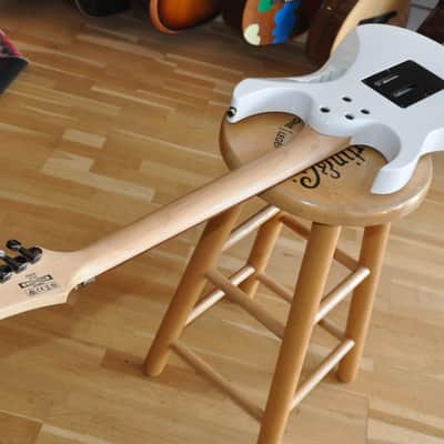 IBANEZ JEMJR WH White / Steve Vai Signature / From 2023 / JEM Junior / JEMJR-WH / I220820259 image 9
