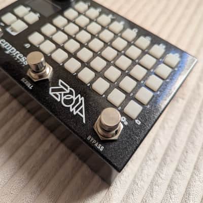 Empress Zoia Compact Grid Controller 2010s - Black image 4