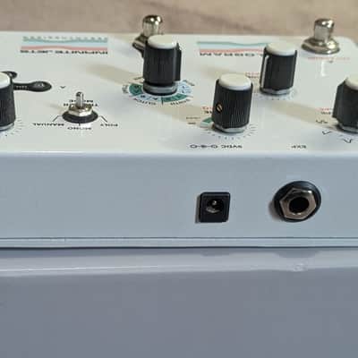 Hologram Electronics Infinite Jets Resynthesizer 2017 - Present - White image 7