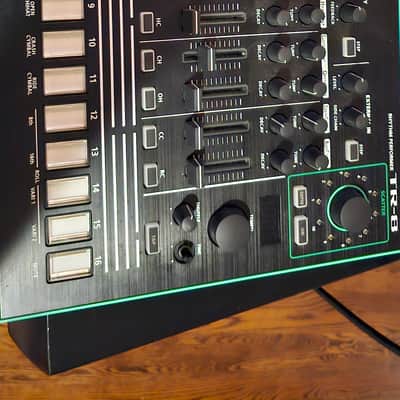 Roland AIRA TR-8 Rhythm Performer Drum Machine 2014 - Present - Black