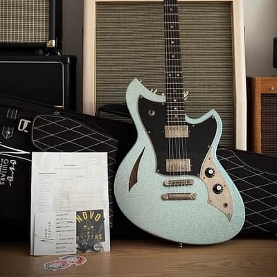 Novo Miris H2 Custom - Relic Ice Blue Metallic Sparkle  Sumpfesche Body, Ebenholz Griffbrett, Fralin PAFs, nur 3,15kg! ​​ 2025 - Ice Blue Metallic Sparkle Aged Relic image 11