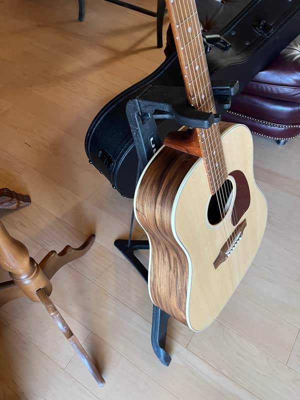 Gibson J-45 Studio Walnut