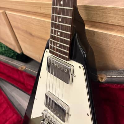 Gibson Flying v silverburst very rare 1981 image 5