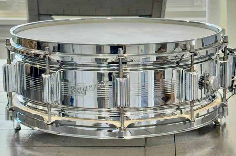 Rogers "7-Line" Dyna-Sonic 5x14" Brass Snare Drum with "Beavertail" Lugs 1963 - 1967 - Chrome image 1