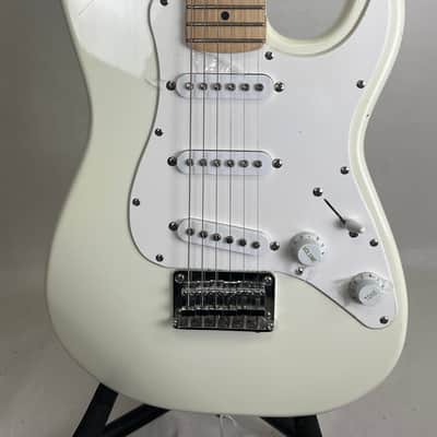 Squier Mini Stratocaster with Maple Fretboard 2011 - 2017 - Arctic White image 1