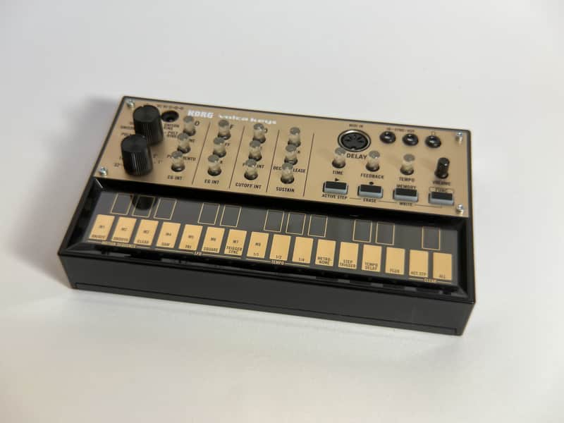Korg Volca Keys Analog Loop Synthesizer