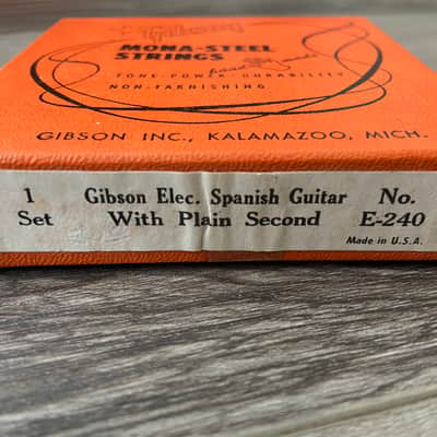 Gibson Retail display box with 10 NOS sets of 1950s Gibson Mona-Steel Strings image 11