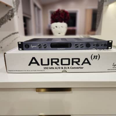 Lynx Aurora (n) 16-Channel AD/DA Converter with USB Interface 2020s - Blue/Black image 3