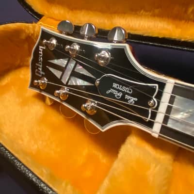 Gibson Les Paul Custom ****MINT****2019 - Present - Wine Red image 13